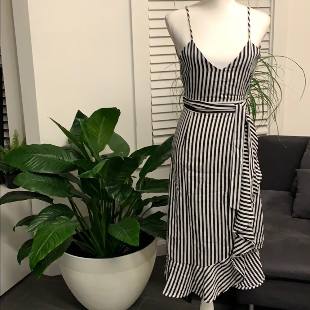 CLOSET CLEANOUT BEFORE DONATING